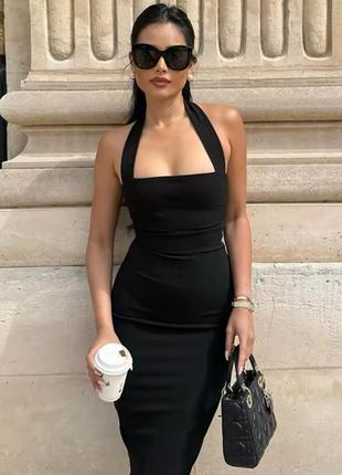 Чорна,вечірня сукня з відкритою спиною
