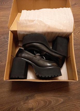 Черные туфли, оксфорды на каблуке р37