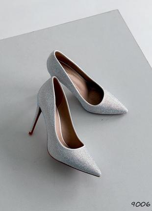 Шикарные женские туфли laur