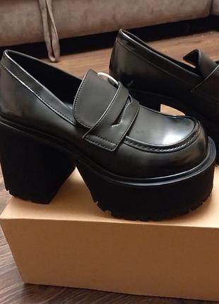 Черные туфли, оксфорды на каблуке р37
