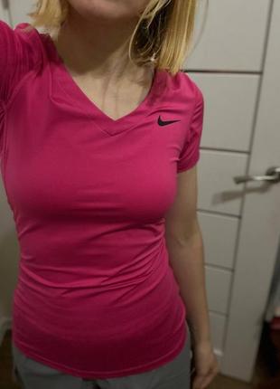 Футболка від nike