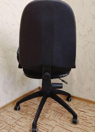 Офисное кресло стул комфорт с подлокотниками и подъемом разрешения