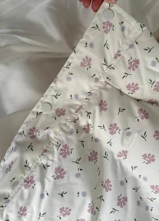 Куртка с цветами с принтом цветочным