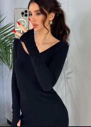 Платье силуэтное