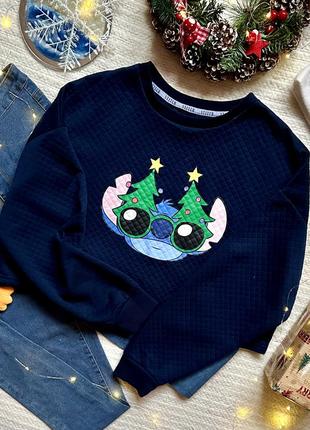 Оригінальна вкорочена кофта вільного крою оверсайз в новорічному різдвяному стилі з стічем