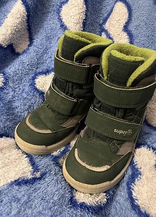 Детские ботинки