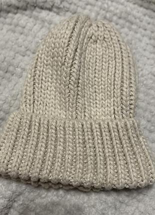 Шапка нова
