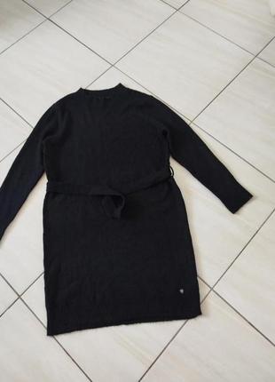 Шерстяное теплое черное маленькое платье под пояс