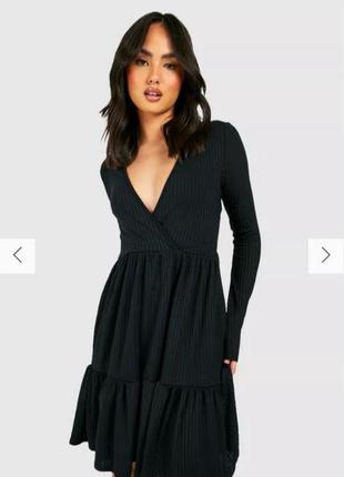 Красивое платье в рубчик