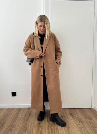 Стильное зимнее оверсайз пальто