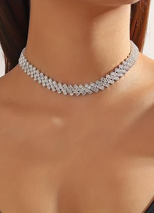 Колье чокер кристаллы вечернее украшение на шею стразы
