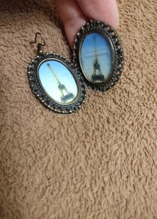 Очень крутые серьги с галограммой паража