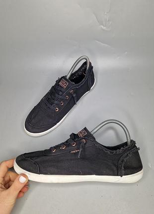 Легенькі кросівки skechers bobs