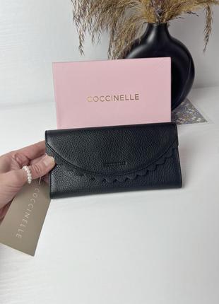 Кожаный черный кошелек coccinelle
