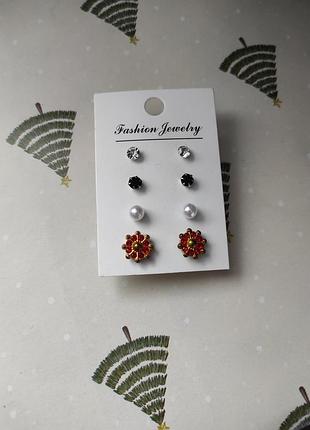 Набор сережек 4 пары.