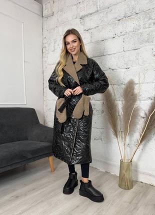 Пальто с перчатками