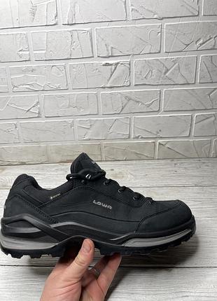 Круті чорні шкіряні кросівки lowa renegade notx gore-tex