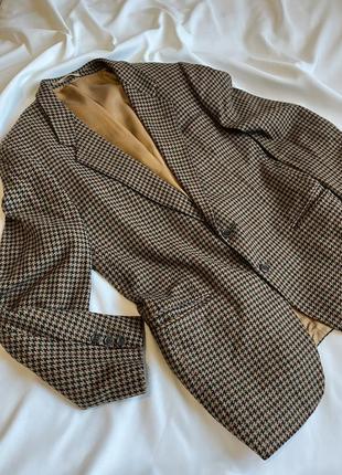 Стильний піджак з чоловічого плеча