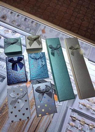 Подарункові коробочки