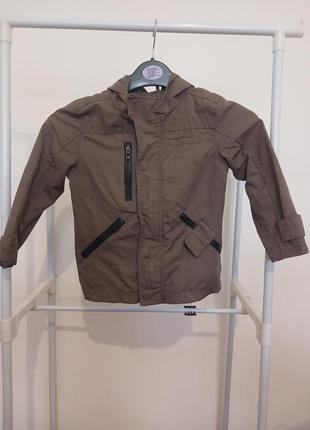 Курточка ветровка