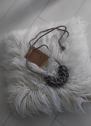 Уникальное плетеное украшение из шнуровки