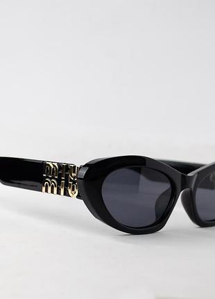 Модные стильные  солнцезащитные женские очки