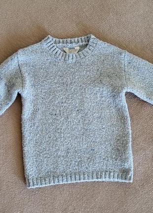 Фирменный теплый свитер