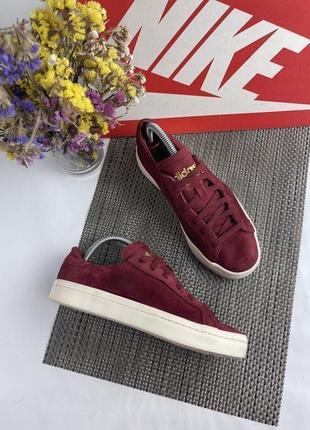 Оригинальные замшевые кроссовки adidas