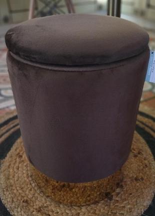 Бархатный велюровый пуф органайзер шоколадный с золотистой металлической основой...