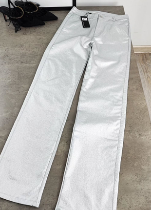 Блискучі сріблясті брючки