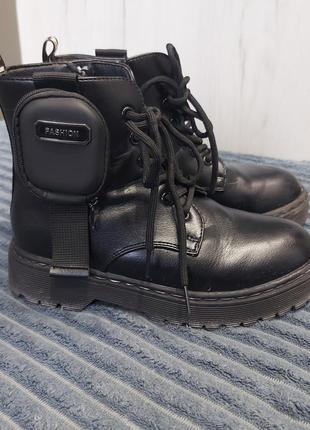 Ботинки демисезонные на девочку, размер 34