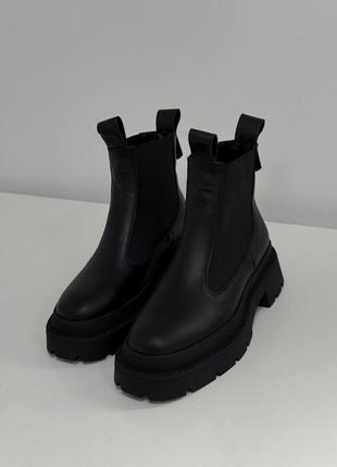 Зимние челси цвет: черная натуральная кожа внутри: набивной мех (в составе 40% шерсти)