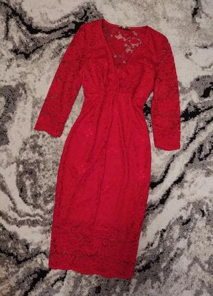 Дуже гарна червона мереживна сукня,р.s