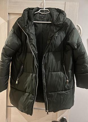 Зимняя куртка с перчатками mohito