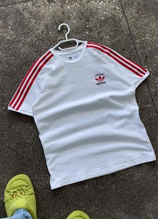 Футболка adidas