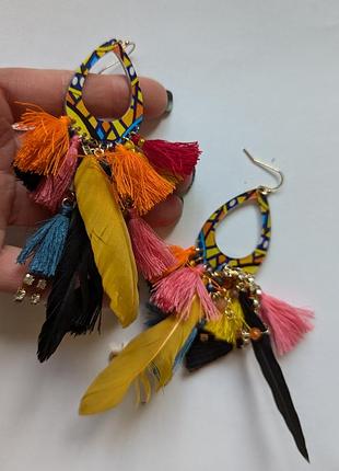 Оригинальные серьги в стиле бохо с перьями