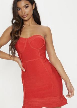 Шикарна бандажна сукня prettylittlething червона вечірня сукня