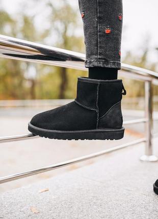 Ugg black mini4 фото