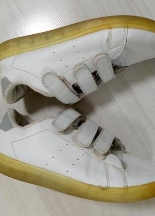 Кроссовки на липучках для девочки 33