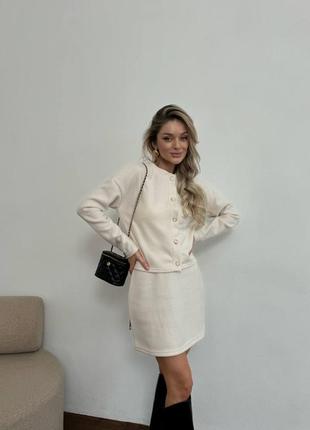 Костюм спідниця та кардиган з ґудзиками