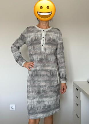 Сукня вільного крою