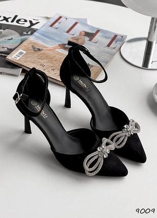 Шикарні чорні жіночі замшеві туфлі karla