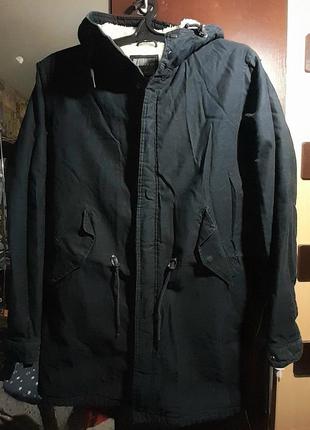 Тёплая зимняя куртка парка с капюшоном на меху шерпа.