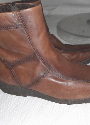 Полуботинки женские 39.5размер 25.5см потолка