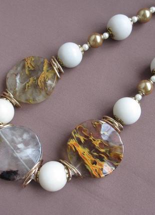 Массивное колье халцедон, кварцит