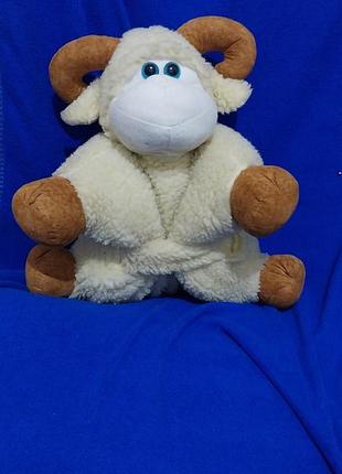 Уютно теплая мягкая шерстяная подушка -баранец