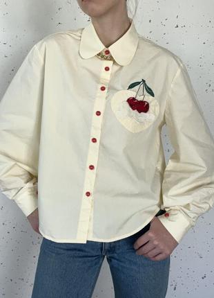 Вінтажна сорочка бавовна кишеня сердечко з вишеньками
