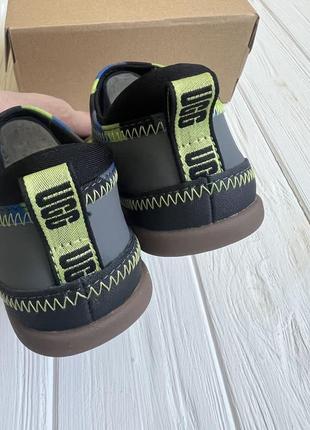 Детские босоножки ugg delta с закрытым носком размер 27,5 по стельке 17