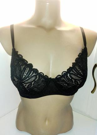 Красивый бюстгальтер