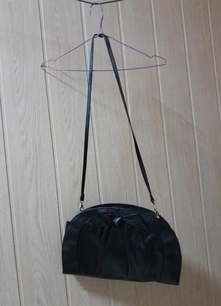 Красивая сумочка на длинной ручке